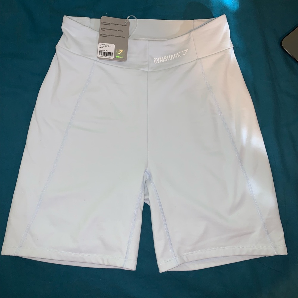 NEVER WORN PASTEL GYMSHARK BIKER SHORTS!